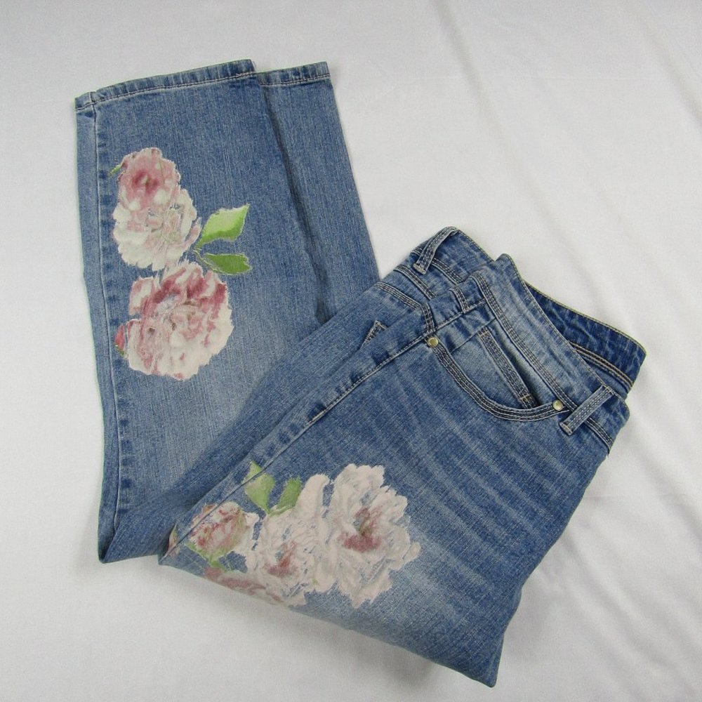 Bandolino | Capri | Size 6 | Floral Pattern | Women's | Jeans